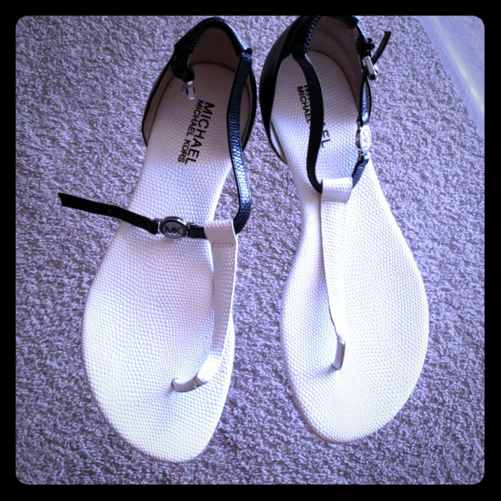 Michael Kors Plate Snake Print Thong Sandals